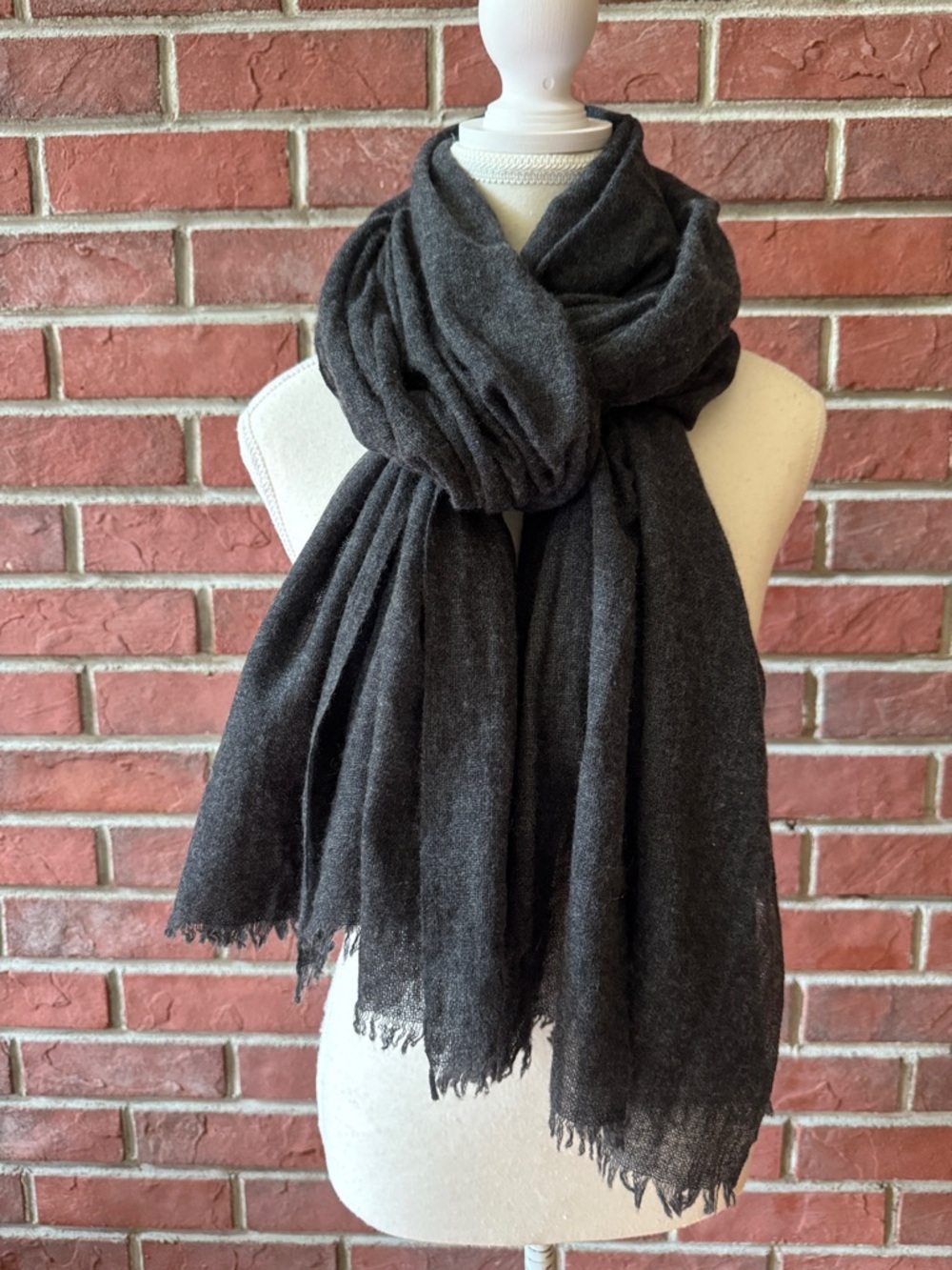 Theory Quiet Luxury Charcoal Gray Cashmere Oversized Scarf Shawl 40”x80”